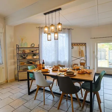 Maison Sur La Route Du Cognac